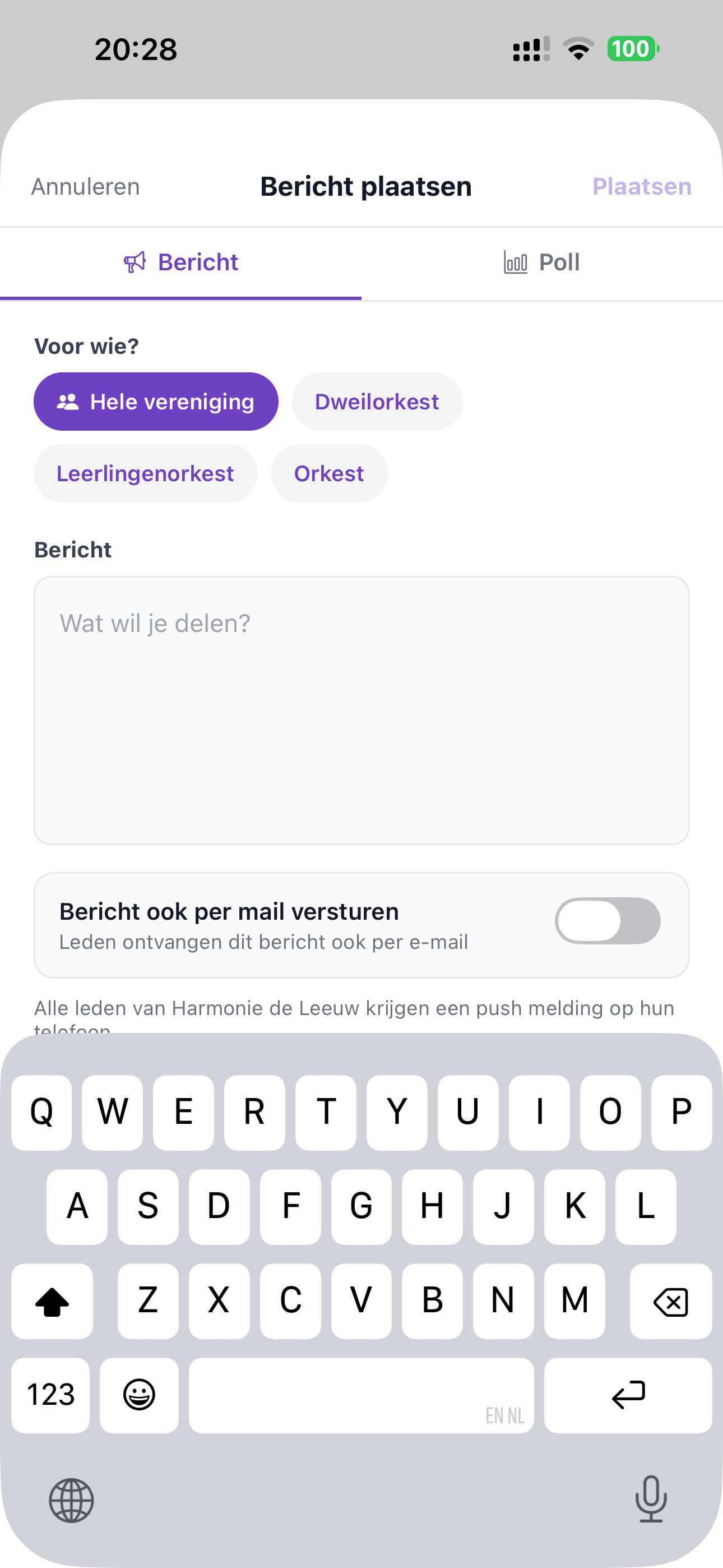 ZoppaBox app schermafbeelding — reacties en likes op tijdlijnberichten
